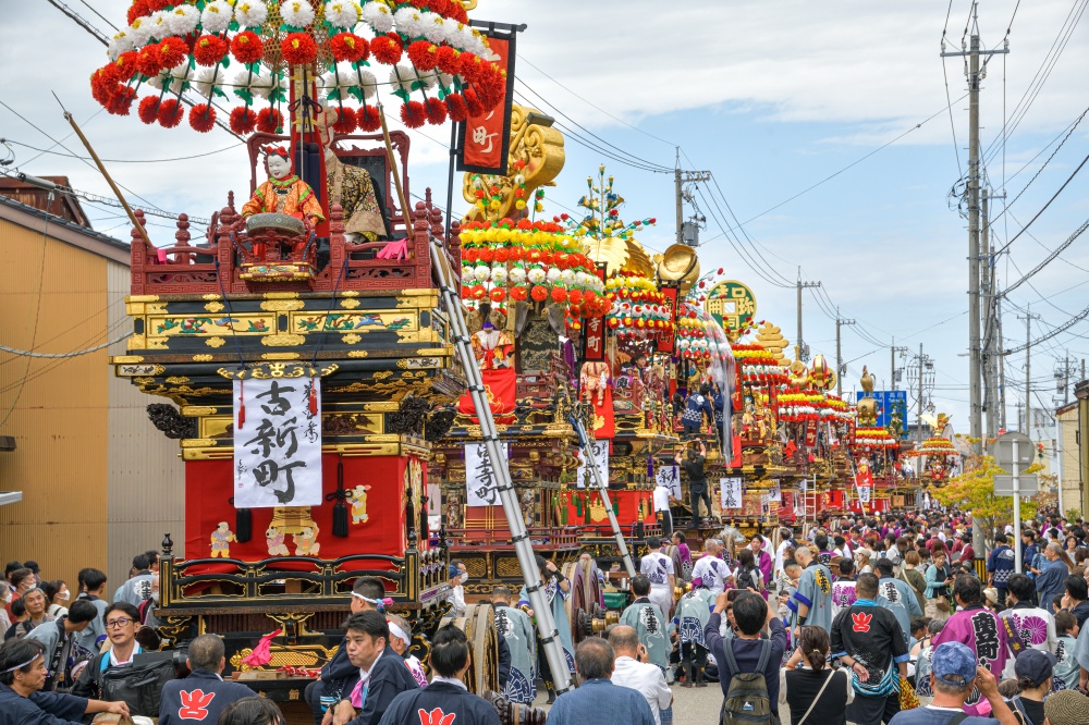 新湊曳山まつり